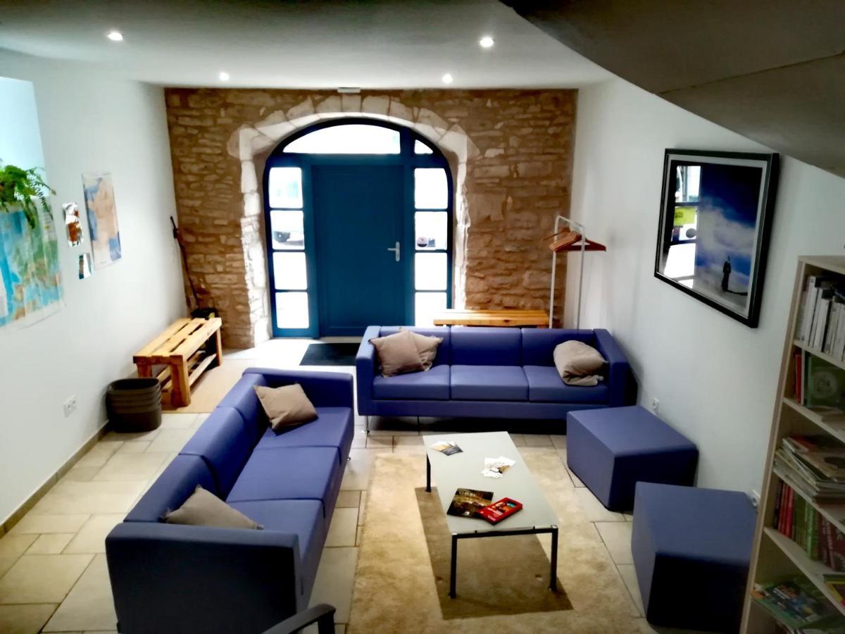 Gite La Maison Des Pelerins Villeneuve-dʼAveyron Eksteriør billede