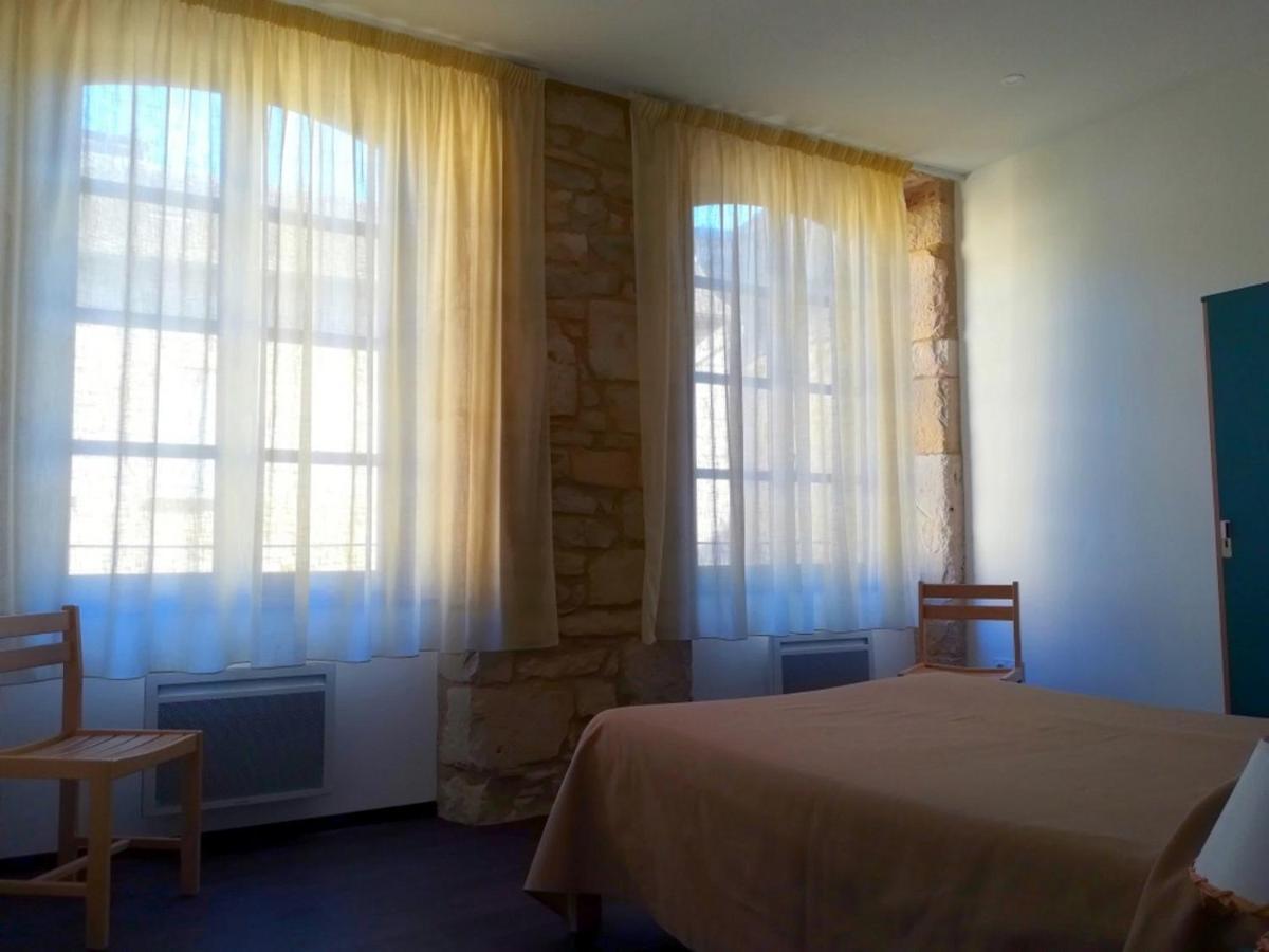 Gite La Maison Des Pelerins Villeneuve-dʼAveyron Eksteriør billede