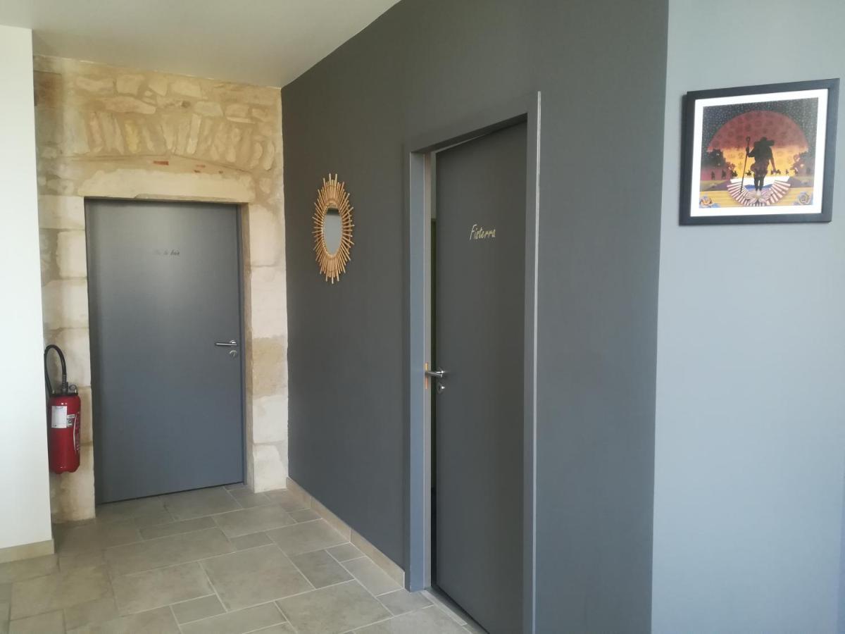 Gite La Maison Des Pelerins Villeneuve-dʼAveyron Eksteriør billede