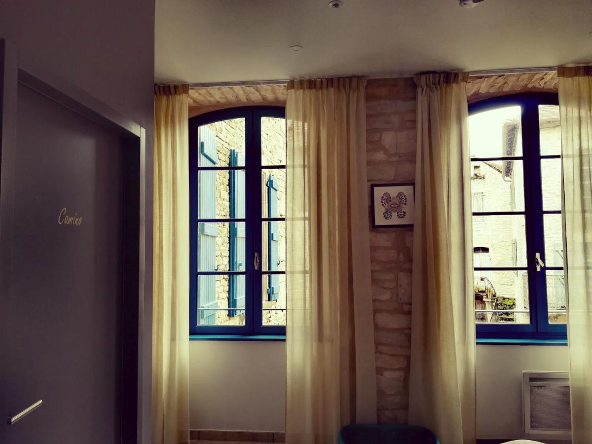Gite La Maison Des Pelerins Villeneuve-dʼAveyron Eksteriør billede